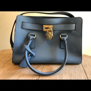 Michael Kors pocket book